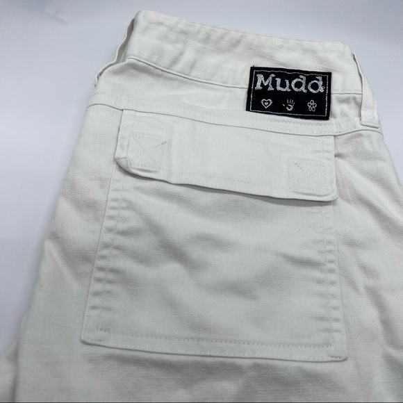 Mudd Cropped Jeans - Picture 3 of 6